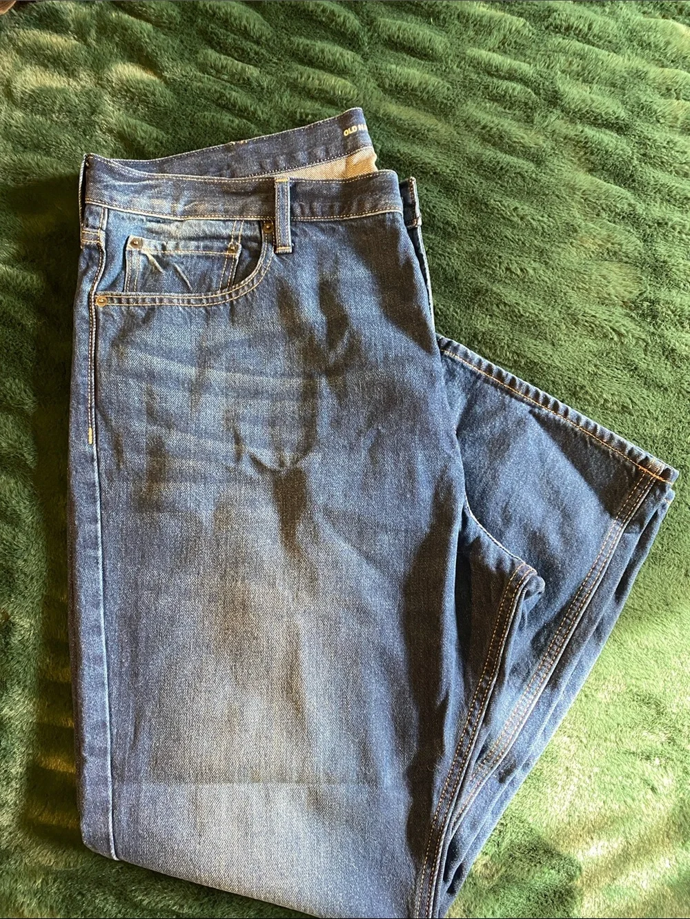Old Navy Men’s Straight Jeans in Blue Wash